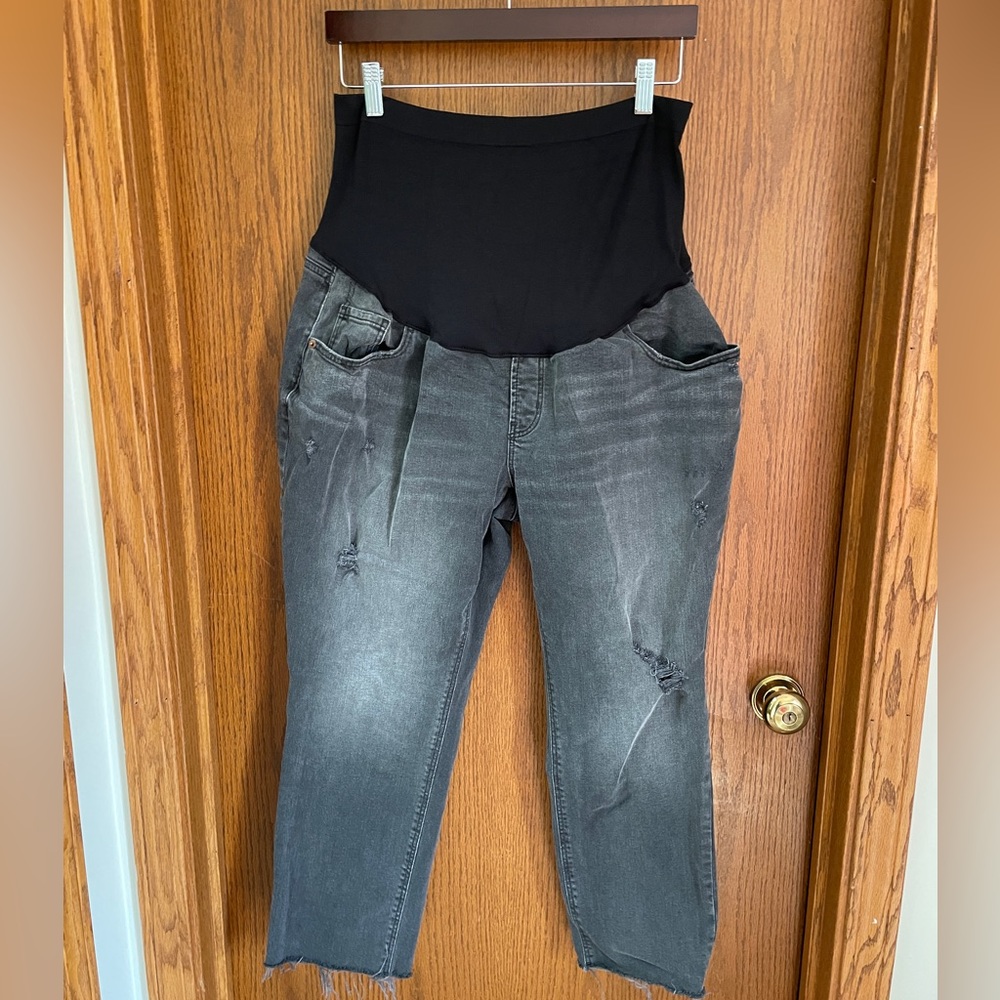 Old Navy Maternity Ankle Length Distressed Boyfriend Jeans